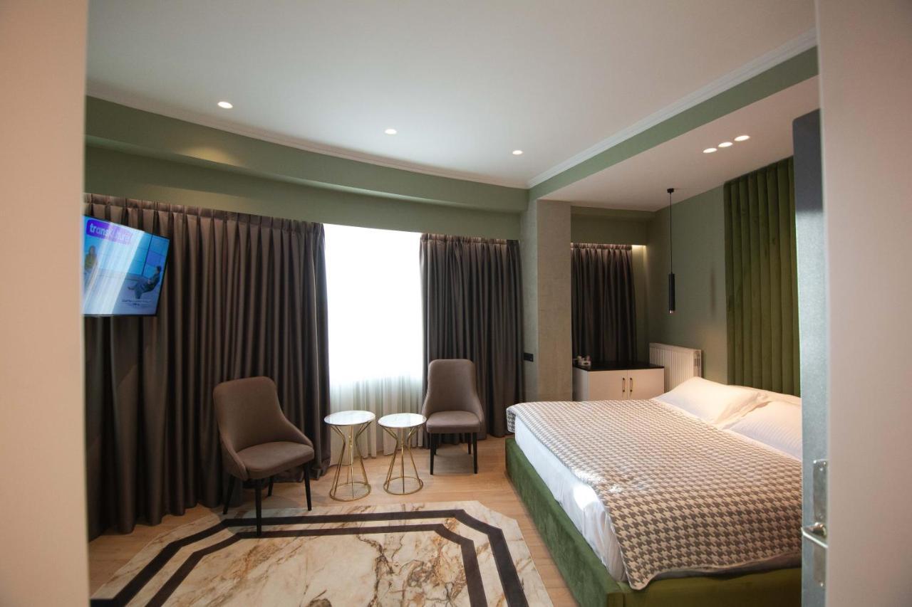 Sky View Hotel คอร์เชอ ภายนอก รูปภาพ